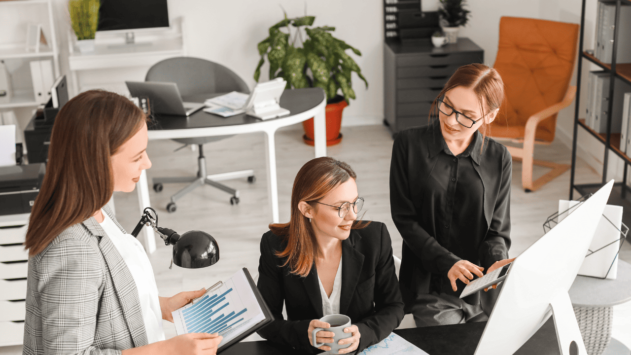 Expert-comptable ou avocat : qui choisir pour lancer son entreprise ?